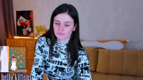 Lora Cain online show from December 12, 2024, 3:59 pm