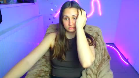 Lora online show from April 15, 2026, 7:15 am