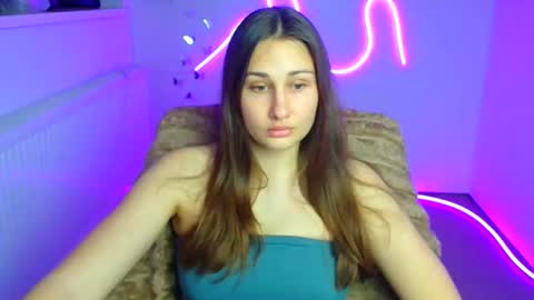 Lora online show from April 18, 2026, 5:55 am