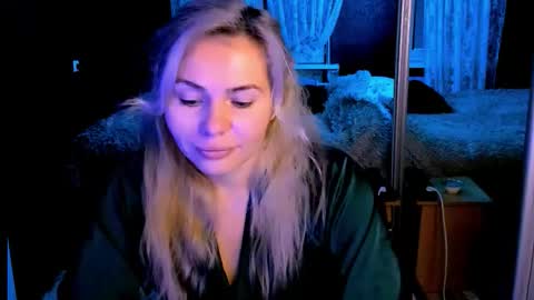 Lora online show from October 30, 2025, 2:46 am