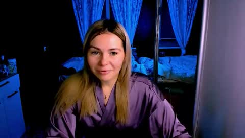 Lora online show from December 1, 2025, 2:49 am