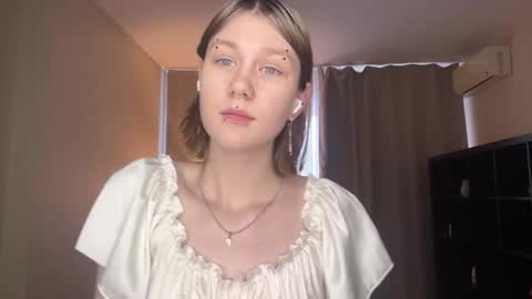 Lora online show from February 14, 2026, 6:32 am