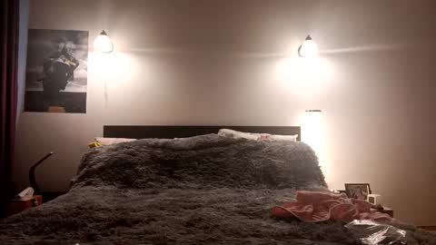 Lora online show from December 17, 2024, 12:54 pm