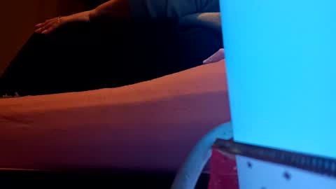 Lora online show from December 28, 2024, 8:25 pm