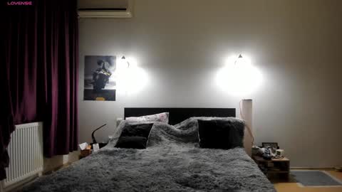 Lora online show from December 30, 2024, 3:13 pm