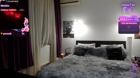 Lora online show from January 21, 2025, 5:51 pm