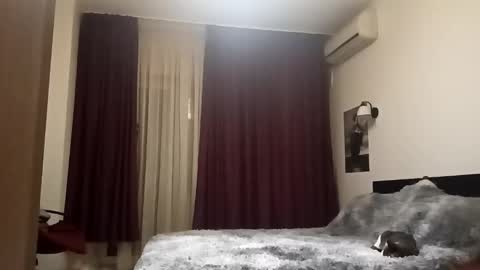 Lora online show from January 31, 2025, 8:33 pm