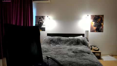 Lora online show from February 18, 2025, 11:55 am