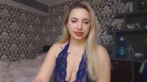 Snapshot of lorasinclare chatting on March 2, 2026, 8:10 am Queen LoraSinClare online show from March 2, 2026, 8:10 am