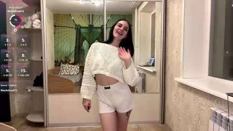 Olivia online show from November 17, 2025, 1:06 pm