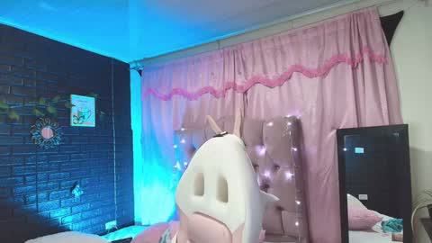 Loren online show from January 28, 2025, 12:26 am