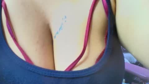 Loren online show from February 21, 2025, 9:43 pm