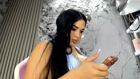 Doll Queen online show from February 10, 2026, 6:01 pm