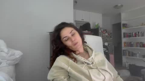 lorenlovely online show from October 7, 2025, 8:50 pm