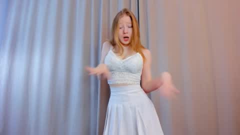 Lola   online show from December 22, 2025, 3:03 am