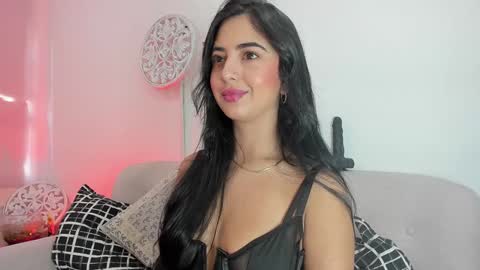 L O R E N online show from February 1, 2025, 1:30 pm