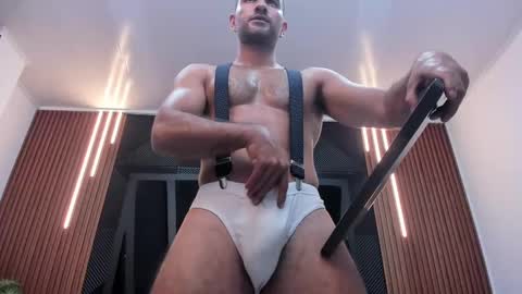  L O R E N Z O  Thumbs Up help  online show from March 11, 2025, 6:41 pm