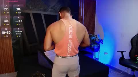  L O R E N Z O  Thumbs Up help  online show from March 7, 2026, 5:54 pm