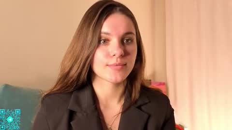 Chloe for Fan BlackHole online show from November 23, 2025, 5:35 pm