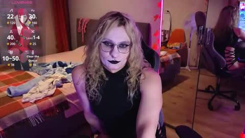 Lori -----------------------------------    online show from October 15, 2025, 3:01 pm