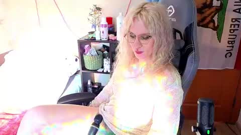 Lori -----------------------------------    online show from March 28, 2026, 1:43 pm