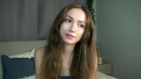 Snapshot of loriamarzinske chatting on September 19, 2025, 9:26 pm Naomi online show from September 19, 2025, 9:26 pm
