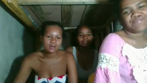 lorienne98 online show from May 16, 2026, 6:21 am
