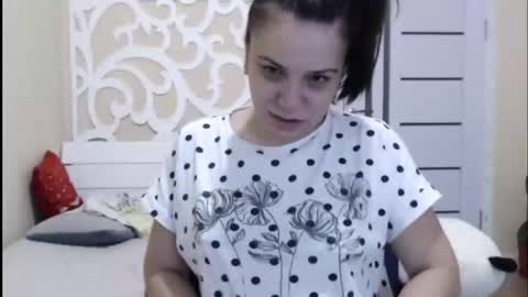 LorraGrey online show from February 14, 2025, 5:19 am