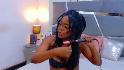 Snapshot of lorraine_johnson chatting on May 25, 2026, 5:41 pm lorraine_johnson online show from May 25, 2026, 5:41 pm