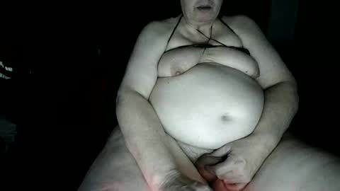 Lory online show from April 10, 2026, 9:41 pm