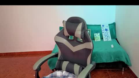 Snapshot of lory__05 chatting on October 10, 2025, 7:24 pm lory__05 online show from October 10, 2025, 7:24 pm