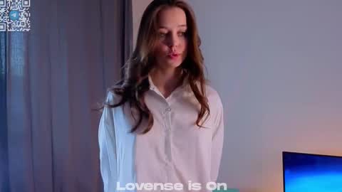 Jess online show from November 17, 2025, 1:33 am