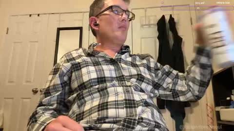 Snapshot of lostandlonelysoul chatting on October 20, 2025, 4:13 am Hazemir online show from October 20, 2025, 4:13 am