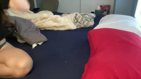 lothlori online show from January 9, 2026, 1:58 pm