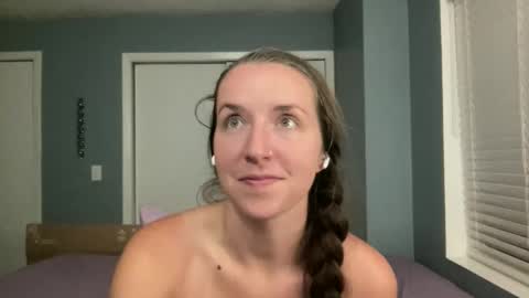 lothlori online show from May 15, 2026, 11:01 pm