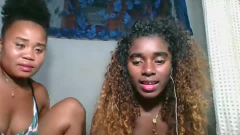 Snapshot of louane98 chatting on February 2, 2026, 7:12 pm louane98 online show from February 2, 2026, 7:12 pm