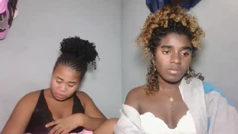 Snapshot of louane98 chatting on February 11, 2026, 8:47 pm louane98 online show from February 11, 2026, 8:47 pm