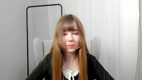 Snapshot of louettakarn chatting on April 23, 2026, 1:35 pm Sade online show from April 23, 2026, 1:35 pm