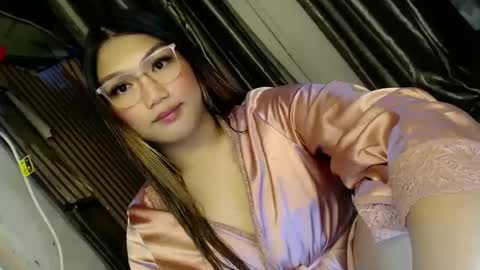 Sweet   online show from March 4, 2025, 7:01 pm