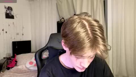 louie_evans online show from February 2, 2026, 8:18 pm