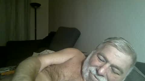 louis_chokdee online show from December 28, 2024, 6:08 pm