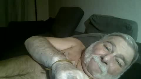 louis_chokdee online show from January 2, 2025, 7:07 pm