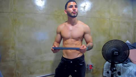 Louis online show from March 3, 2025, 10:20 pm