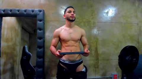 Louis online show from March 5, 2025, 8:00 pm