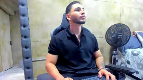 Louis online show from March 11, 2025, 7:47 pm