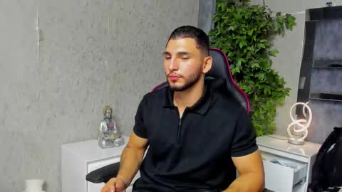 Louis online show from December 4, 2025, 2:10 am