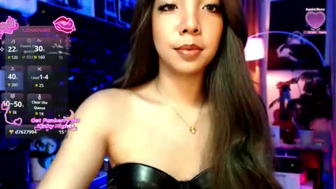 Louisa online show from April 16, 2026, 2:56 am