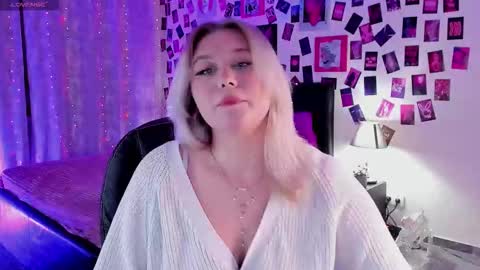 Loise online show from October 22, 2025, 3:34 pm