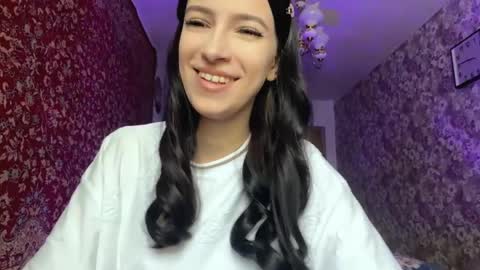 Snapshot of lourabesner chatting on May 22, 2026, 8:53 am Lora online show from May 22, 2026, 8:53 am