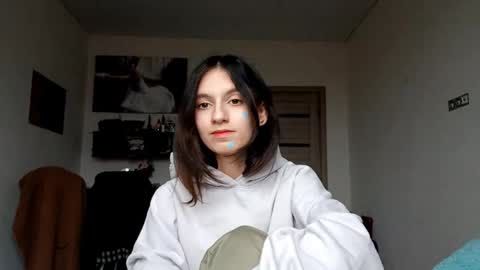 EVA online show from November 21, 2025, 8:57 am